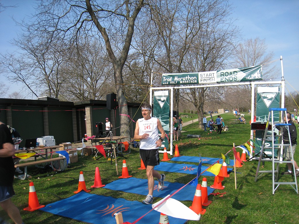 Road Ends 5M 09 0156.jpg - The Road Ends 5 Mile Trail Race in Pinckney Michigan. April 25, 2009. One word = Hills! This was my second run for this race.